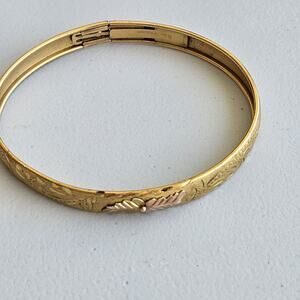 Vintage 14K GF Bangle Bracelet Black Hills Gold Leaves Clusters